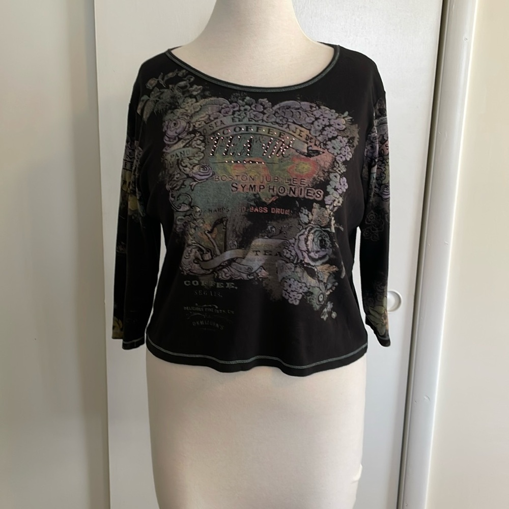 Susie in the City- Black/Green/Purple Coffee graphic top. Size- 2X .EUC.